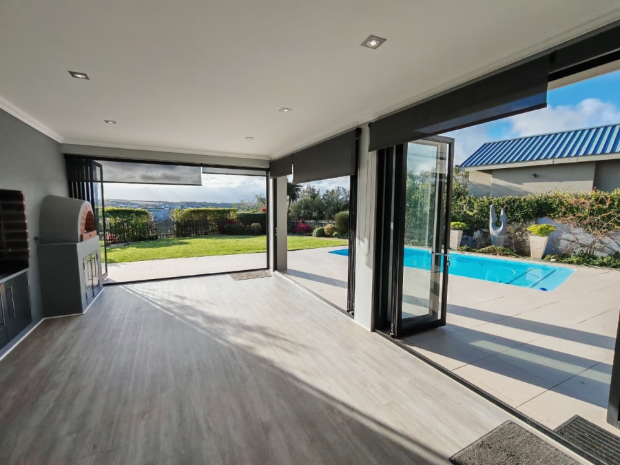 4 Bedroom Property for Sale in Oubaai Western Cape